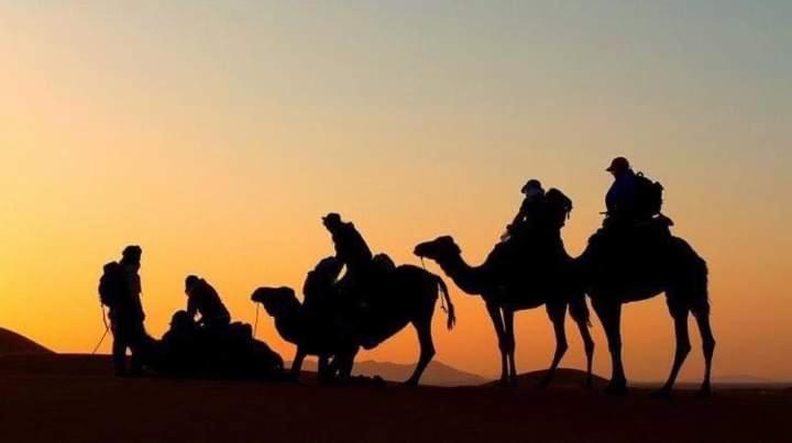 Pueblo Touareg - Private Tents Merzouga Buitenkant foto
